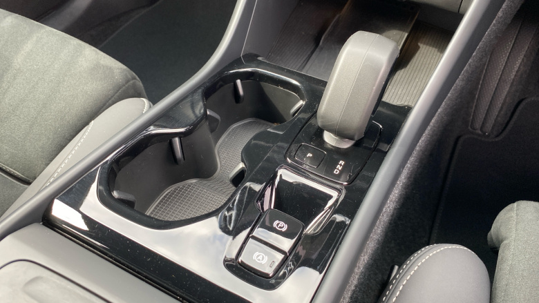 Volvo XC40 2.0 B3P Plus Dark 5dr Auto Petrol Estate